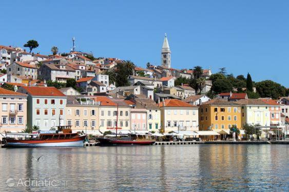 App With A Lovely Patio Daire Mali Lošinj Dış mekan fotoğraf